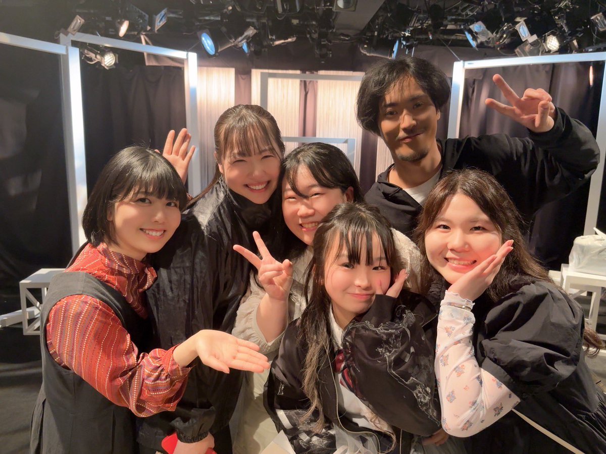 #BOW煙R 
レアチーム藍とみのりんと3人で行ってきました〜😆😆

とりあえず一言‼️
よがっっっっっっだぁぁぁぁあ！😭😭

といちゃんの長台詞からもう号泣もんでした😭
笑えるところは笑えて泣けるところは泣けて😂

あっという間でした！！！
(そしてメイクが崩れました…笑笑)