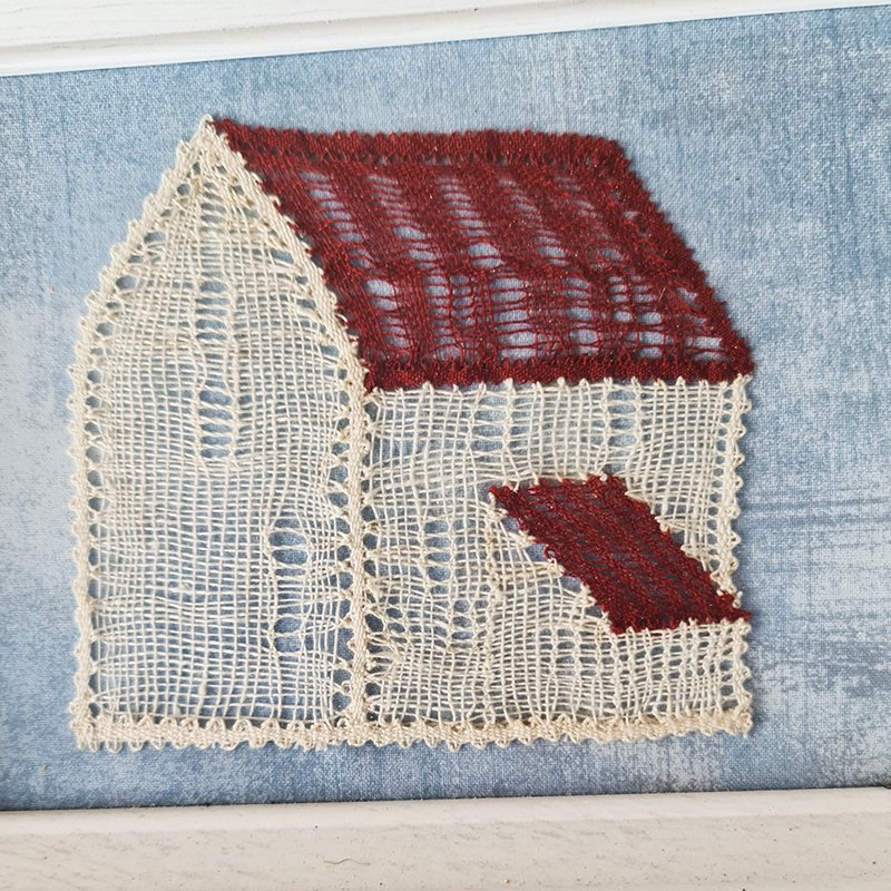TideMill_Museum's tweet photo. Hand-made bobbin lace Tide Mill by Quayside Lacemakers in the Mill. #localart #tidemillwoodbridge #woodbridgehistoricriverside #artfund #choosewoodbridge https://t.co/cLfMEnm47W
