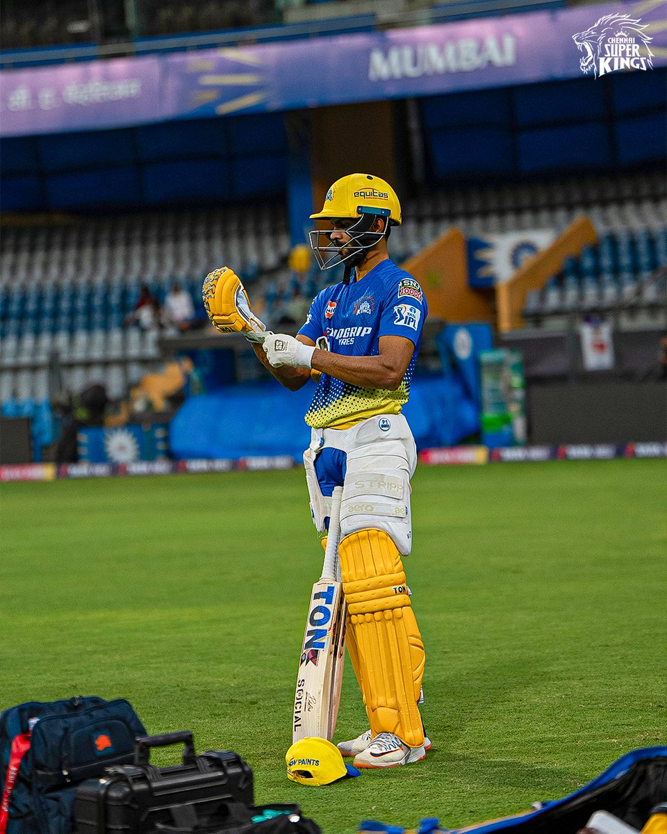 Setting out to meet the challenge! 🦁🔥 #MIvCSK #WhistlePodu #Yellove 🦁💛