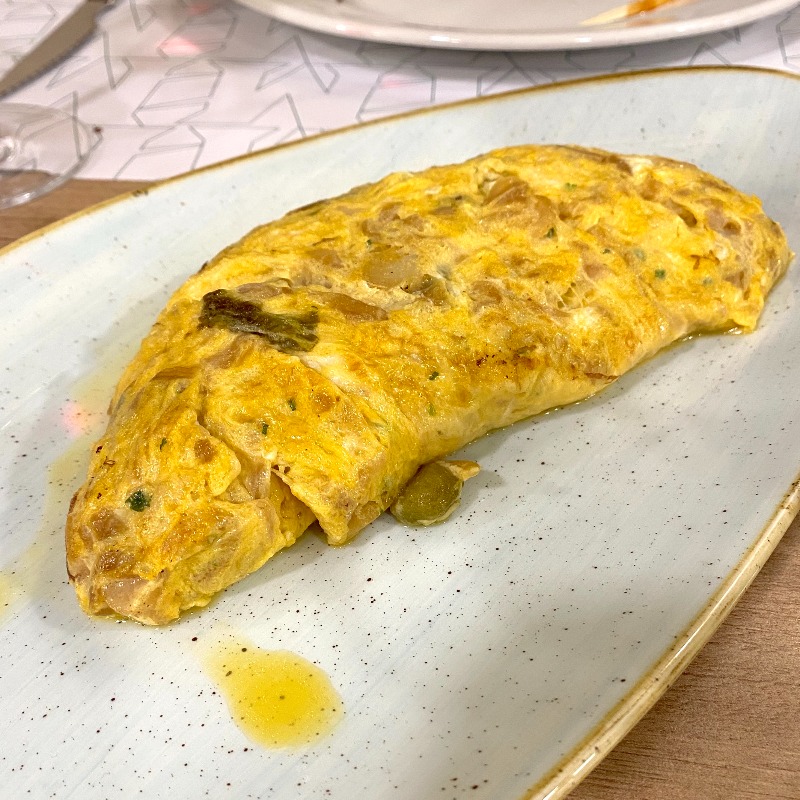 ricardsampere's tweet photo. Publico @maitea_taberna, un dels clàssics de BCN, que destaca en tots els aspectes i al que costa trobar defectes. Feia massa temps que no hi anava 🤷🏻‍♂️. Si feu clic a les fotos ⬇︎⬇︎, teniu la crònica 😍.