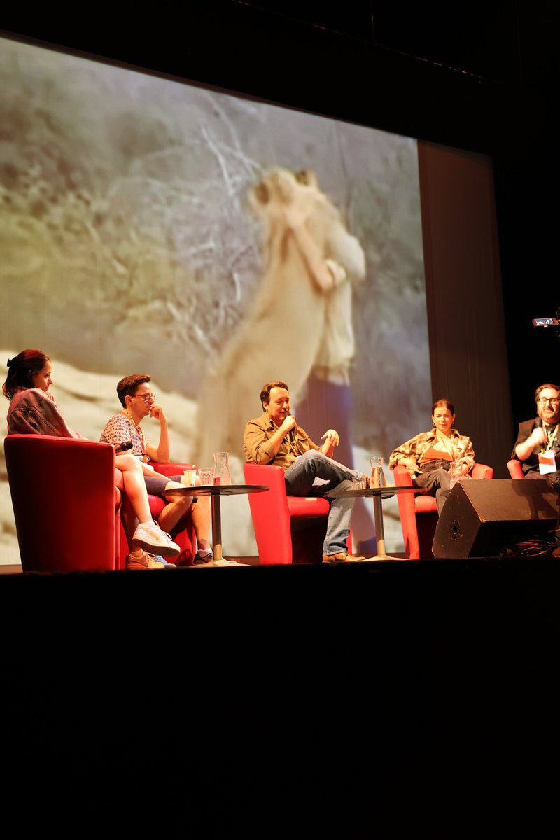 FramesAvignon's tweet photo. - @patrick_baud  (Axolot) - 
Les vidéos qui ont marqué nos vies. 
avec @manonbrilcuah @PAUL_videos @AngleDroit_ @FibreTigre 
🕐 10H-12H
🔴 En live sur Twitch https://t.co/IRoB6amSq3 https://t.co/BEwVRTcYrW