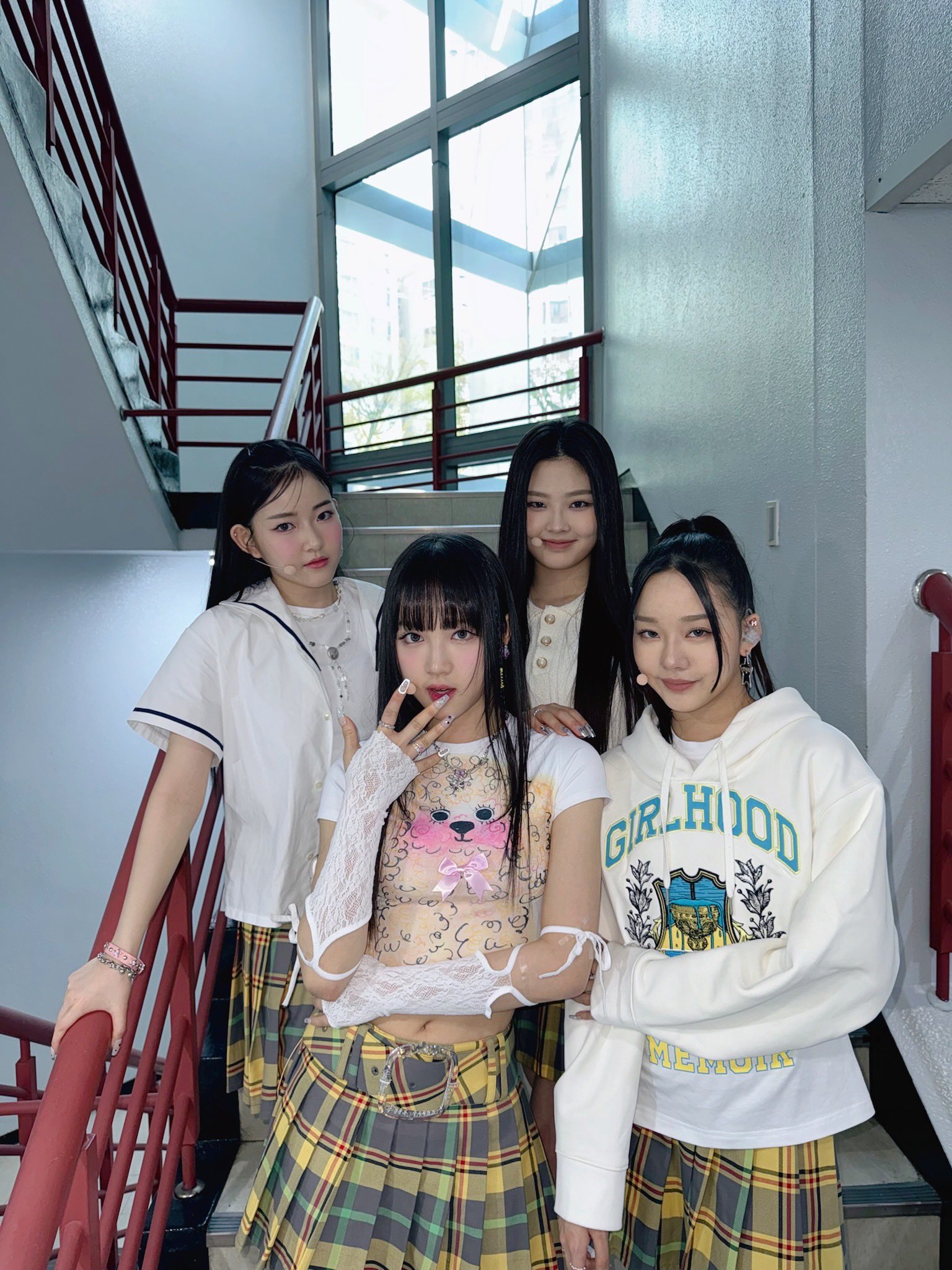 GLHNtaUbkAAYCFh?format=jpg&name=large