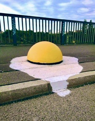 WorldBollard's tweet photo. Never seen a fried egg bollard?
YOU HAVE NOW.
#WorldBollardAssociation 🍳 https://t.co/NgZSQNeK3h