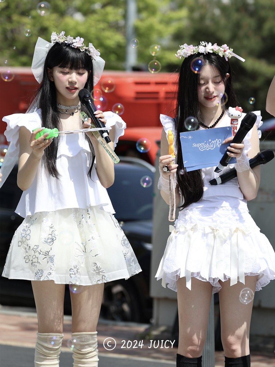 kpoplovers44's tweet photo. 240413 음중 미팬 민주 모카

  🫧   𐬹 ۫ ۪ 미모즈 𐬹 ۫ ۪  🫧

 #민주  #ミンジュ #아일릿 #ILLIT #アイリット  #MINJU #모카 #MOKA #モカ https://t.co/mHrmvwifEw
