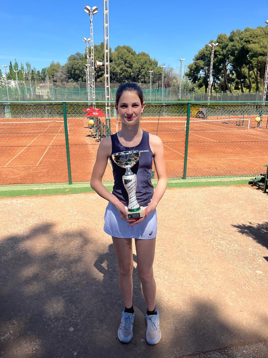 💙🎾🏆 Elena Muñoz Coryn se proclama campeona del circuito Wilson infantil en categoría plata, en el Stadium Casablanca. Enhorabuena, Elena! Te lo mereces! #RZCT #somosRZCT #tenis