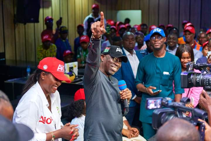 mayorofokhun's tweet photo. The time is now #AI father, mother,youth,old and young alike should rise a speak one voice because on your mandate we stand sir Dr Asue Ighodalo our incoming https://t.co/NqHpPwqNGt