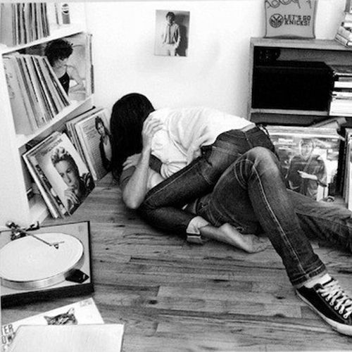 “Hay un secreto para vivir feliz con la persona amada: no pretender modificarla”.
— Simone de Beauvoir 09Ene1908/14Abr1986