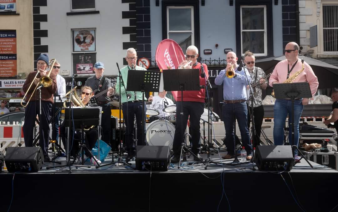 DeiseBrass (@deisebrassjazz) on Twitter photo 1 week to go ,Sunday 21st April at 4pm <a href="/WdFoodFestival/">Waterford Festival of Food</a> , <a href="/Blastawf/">Rob Whinnett @blastabob.bskyb.social</a> <a href="/damiengeoghegan/">Damien Geoghegan</a> <a href="/DvanChamber/">Dungarvan Chamber</a> <a href="/SwingDanceClonm/">Clonmel Swing Dancing</a> <a href="/LisaKrashnaya/">Hayley Fox Roberts</a> <a href="/wlrfm/">WLR</a> <a href="/DungarvanTIO/">Dungarvan Tourism</a> 1 week to go ,Sunday 21st April at 4pm <a href="/WdFoodFestival/">Waterford Festival of Food</a> , <a href="/Blastawf/">Rob Whinnett @blastabob.bskyb.social</a> <a href="/damiengeoghegan/">Damien Geoghegan</a> <a href="/DvanChamber/">Dungarvan Chamber</a> <a href="/SwingDanceClonm/">Clonmel Swing Dancing</a> <a href="/LisaKrashnaya/">Hayley Fox Roberts</a> <a href="/wlrfm/">WLR</a> <a href="/DungarvanTIO/">Dungarvan Tourism</a>