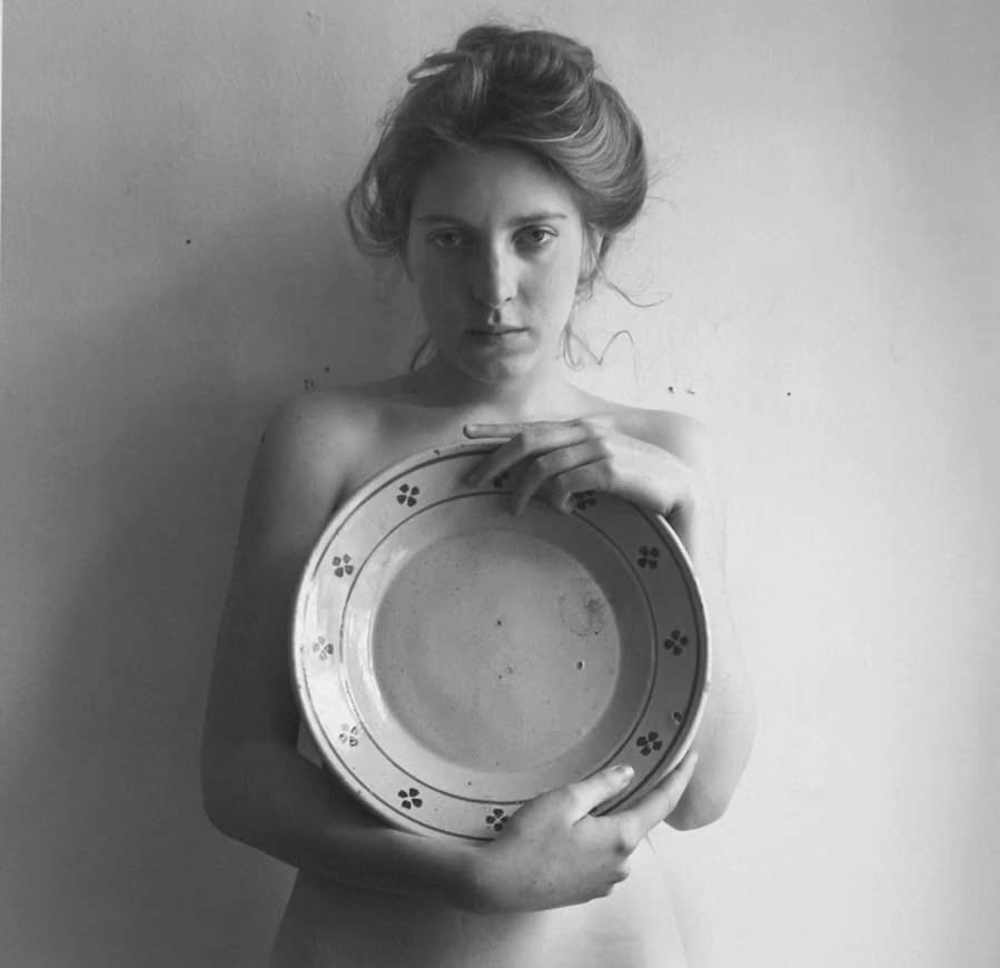 #BuongiornoArte
Nel #Tamburino di questo sabato, parlo della festa di <a href="/PodcastSveja/">Sveja Podcast</a> al Quadraro, la storia del Nido di Vespe, Francesca Woodman e la mostra alla @CasadiGoethe "The Uncanny House". #Roma 
spreaker.com/episode/il-tam…
