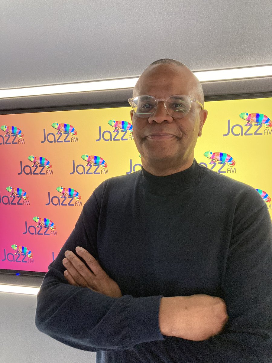 On a mission to bring you as much quality music over the next 3 hours plus a chat with saxophonist @BraxtonCook from 10am on @jazzfm straight after the very nice @niavee app online s’spkr