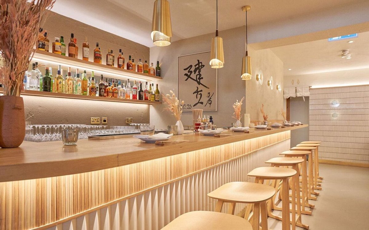 Whether you're looking for a bento box-style eatery for a quick but delicious lunch or an underground izakaya helmed by sushi masters, our guide covers all of the best sushi restaurants to visit in London. Read more: l8r.it/AbV8
