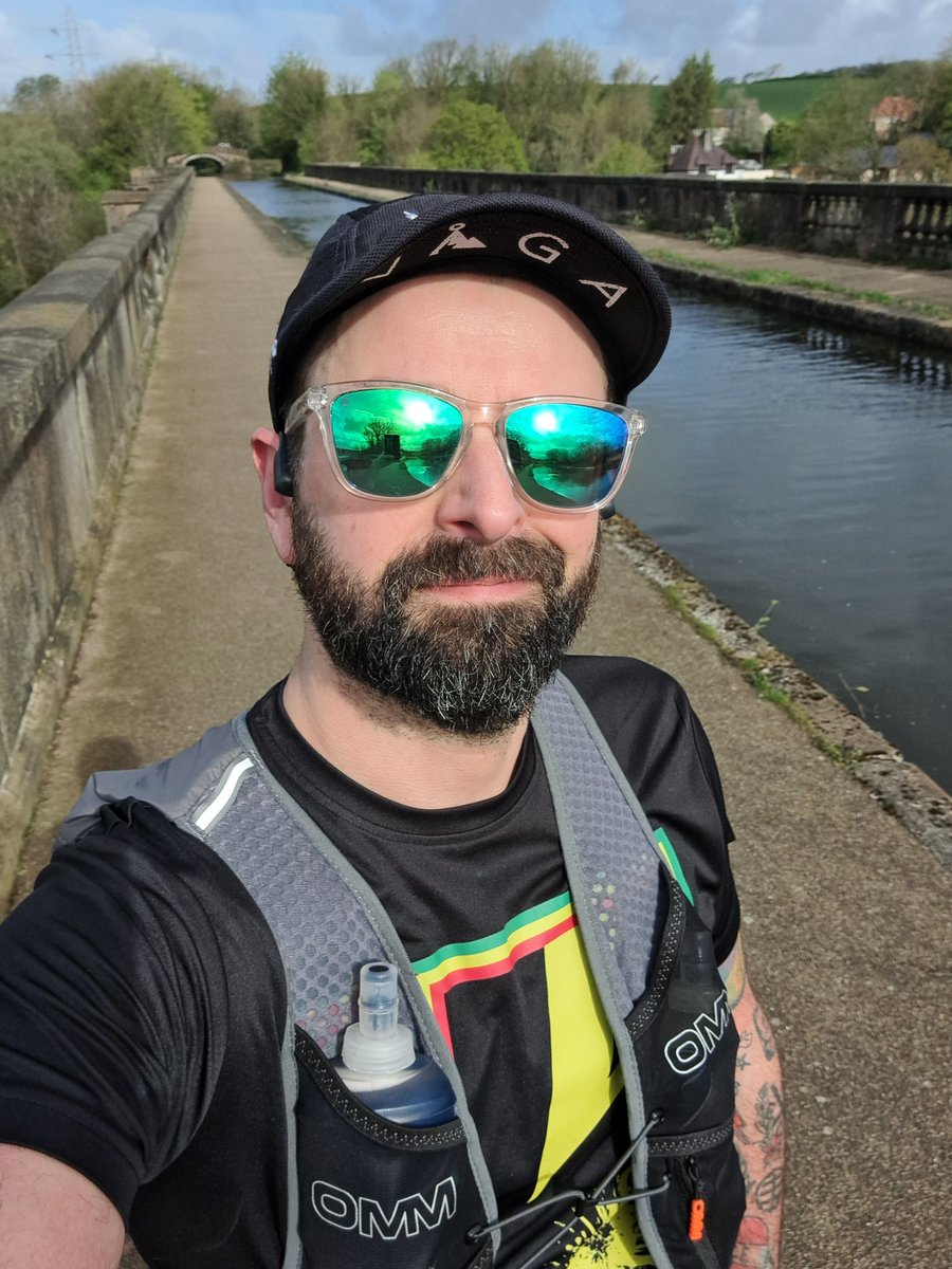 Cakesniffer77's tweet photo. Most enjoyable 16km for #virtualrunclub this morning. Nice steady pace and I felt great all the way round. I can feel the strength training really paying off now. 19 dogs 1.15 DpKm @runningpunks listened to @YourBaroness - Red/Blue https://t.co/fpfSUrvLdS