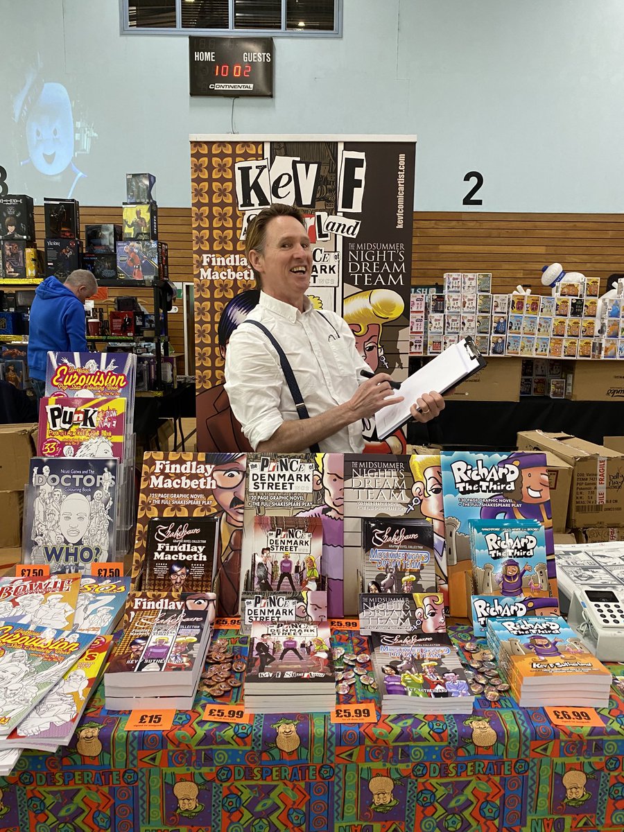 Uncle Kev ready to knock ‘em dead at ⁦@STARSOFTIME⁩ Comic Con SWANSEA… come and join us💥 #ComicCon #WALES #Swansea @visitwales @VisitSwanseaBay #ComicArt #artist #comics #Illustrator #drawing #draw #Marvel #MarvelComics