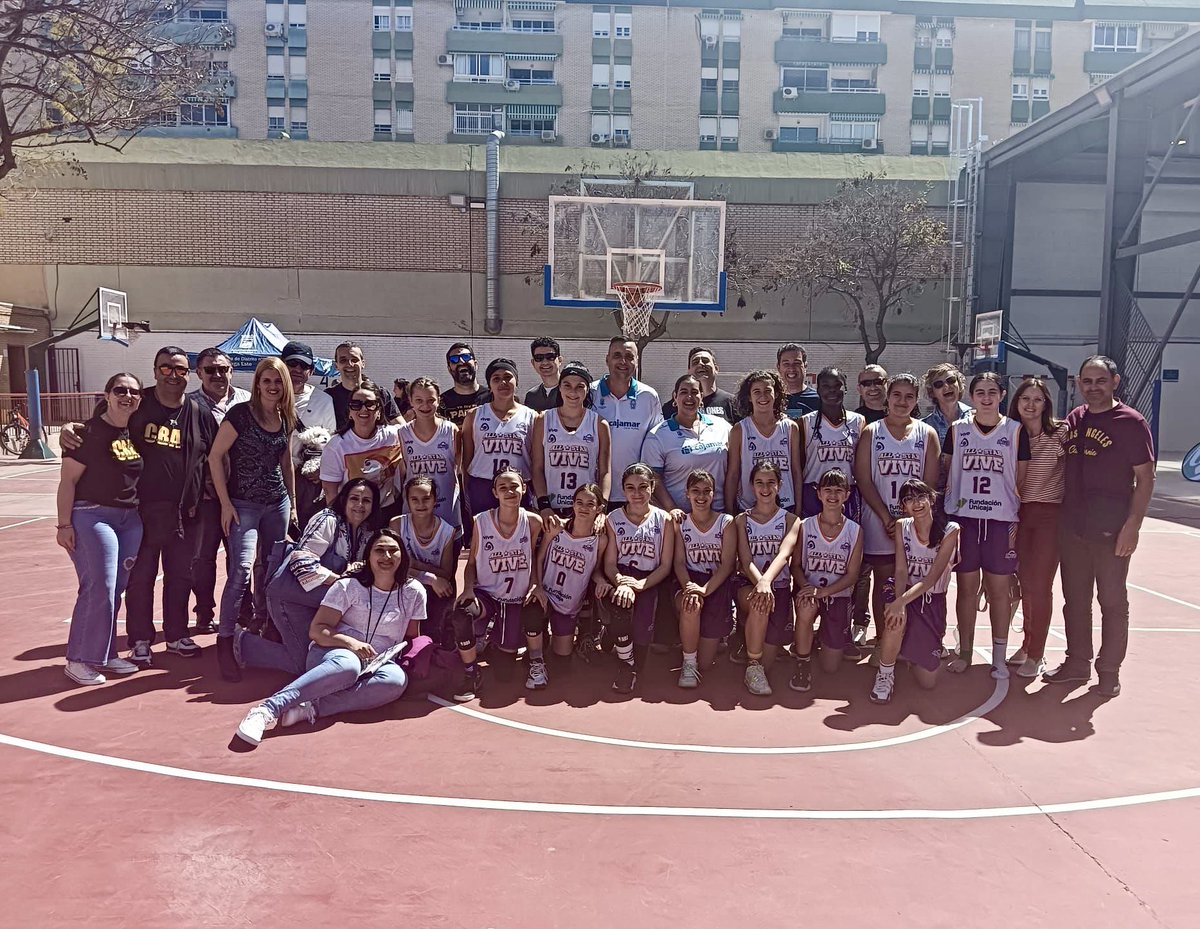 cbalmeria's tweet photo. Vaya añito el de nuestras MINIS. 
Ya están en semifinales de EL All Star Vive, organizado por el @cbelpalo , que reúne  a los mejores equipos de Andalucía de la categoría minibasket femenina . 
¡ A seguir disfrutando! 🏀 
#CBAclubdecantera https://t.co/P4FvK81G0r