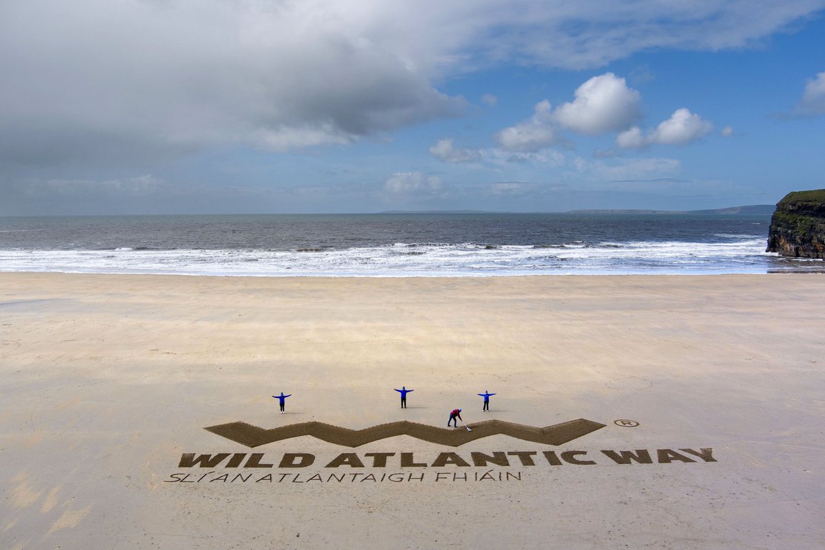 In the week that’s in it 10th anniversary of @wildatlanticway on our own Ballybunion @Ballybuniontour created by sand Artist Manuel Froelich. @TourismIreland @Failte_Ireland @discoverirl