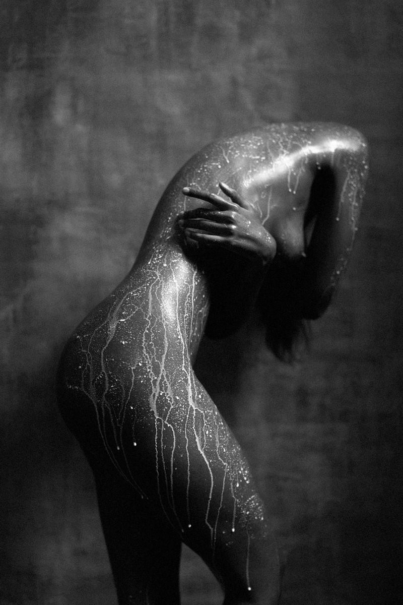 kovbasyukphoto's tweet photo. Good morning, beautiful souls 🖤

The true self is beyond the veil of illusion.

Muse @YaoTsy https://t.co/bospjp0rMq