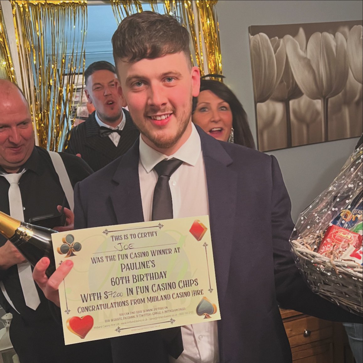 🎉 Huge congrats to Joe for dominating the fun casino at Pauline’s 60th Birthday bash with a whopping 7200 fun casino chips! 🎲💰 You crushed it, Joe. #Entertainment #Weddings #Excitement #Events #FunCasinos #Cannock #Staffordshire #MidlandsUK 🎉🎲