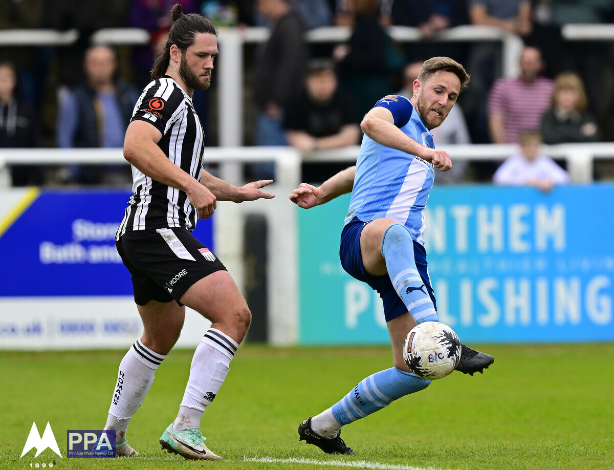 🟡 REPLAY: Bath City 1 – 0 United Coverage of Saturday’s match against Bath City, with United slipping to a tight 1-0 defeat in Somerset. 👉 tinyurl.com/njnmbyts #tufc