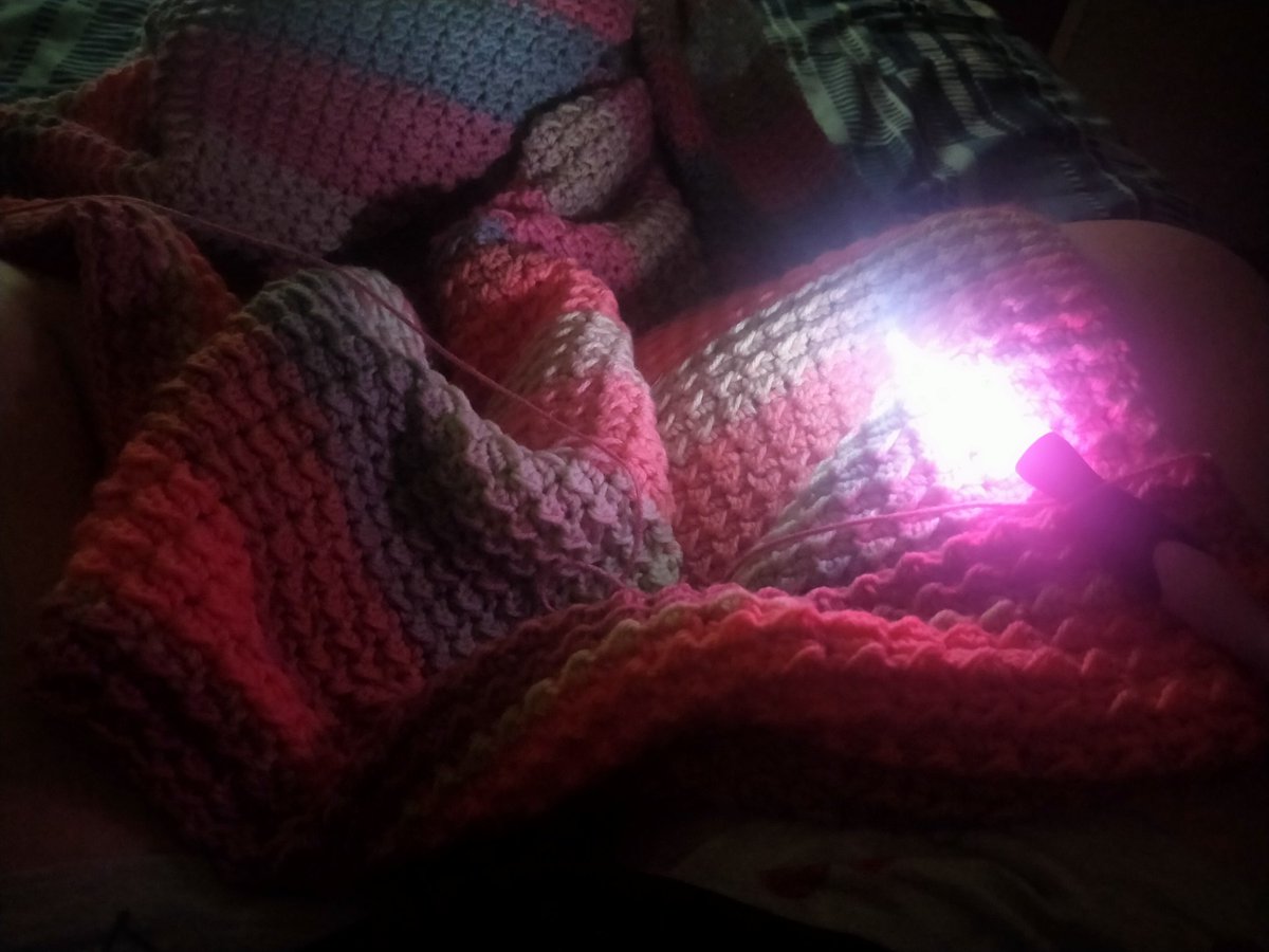 Night time Crocheting #diy #love #pattern #stitch #communitycreations #yarn #fiberartist #crochet #crocheting #crocheted #howtocrochet #handmade #handmadecrochet #crochetersoftheworld #crocheters
#crochetingofinstagram #crochetworld #blanket #crochetblanket #evenmosh
