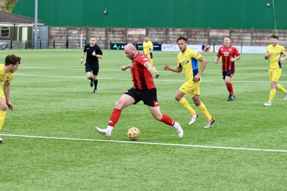 @CirenTownFC @despeare44 High res pics of the train with a cheeky step over. You can’t write these things!!!! we.tl/t-7hMrv3xaw0