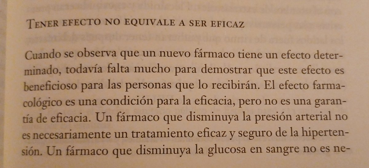 Continúo lendo este libro de @joanrlaporte, que recomendo a todo o mundo. É denso, pero imprescindible para entender onde reside o verdadeiro interés pola saúde e onde os intereses e manipulación das farmacéuticas e o poder que teñen na nosa sociedade (con cartos públicos) 🧐