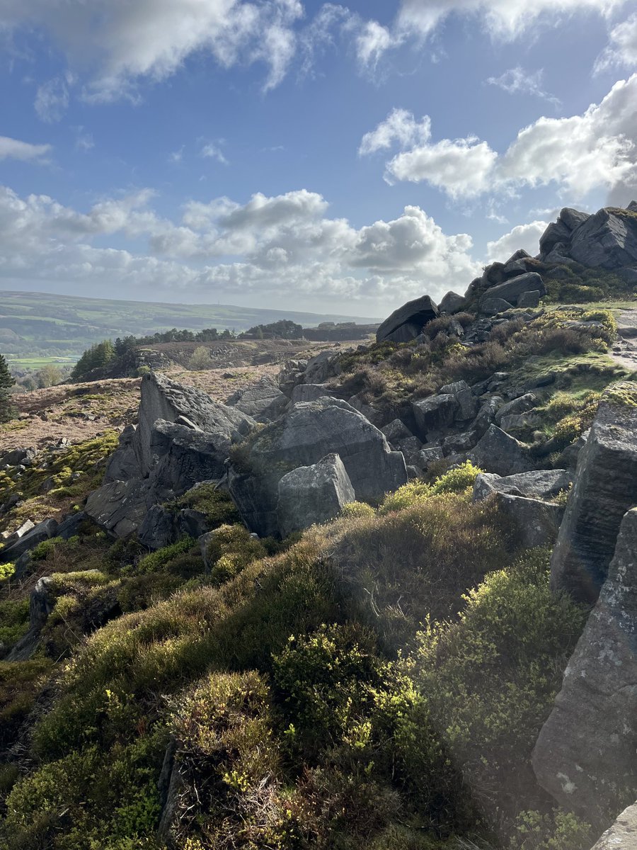 The first day it hasn’t rained (so far) for an age…. Ilkley Moor looks as fabulous as ever 😁