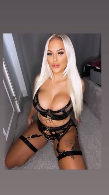 Say yes if I&rsquo;m fuckable https://t.co/NYG33a2137