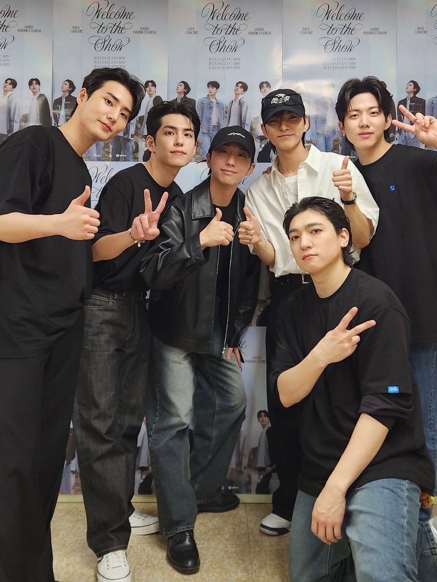 [ #Xtra_Scenes ]

DAY6 선배님들의 콘서트
<Welcome to the Show>
다녀왔습니다 💚

My Day 건일 오드도 
선배님들 곁에
영원히 함께 할 예정..🍀

#XdinaryHeroes #엑스디너리히어로즈
#건일 #Gunil
#Ode
#WE_ARE_ALL_HEROES
<a href="/day6official/">DAY6</a>