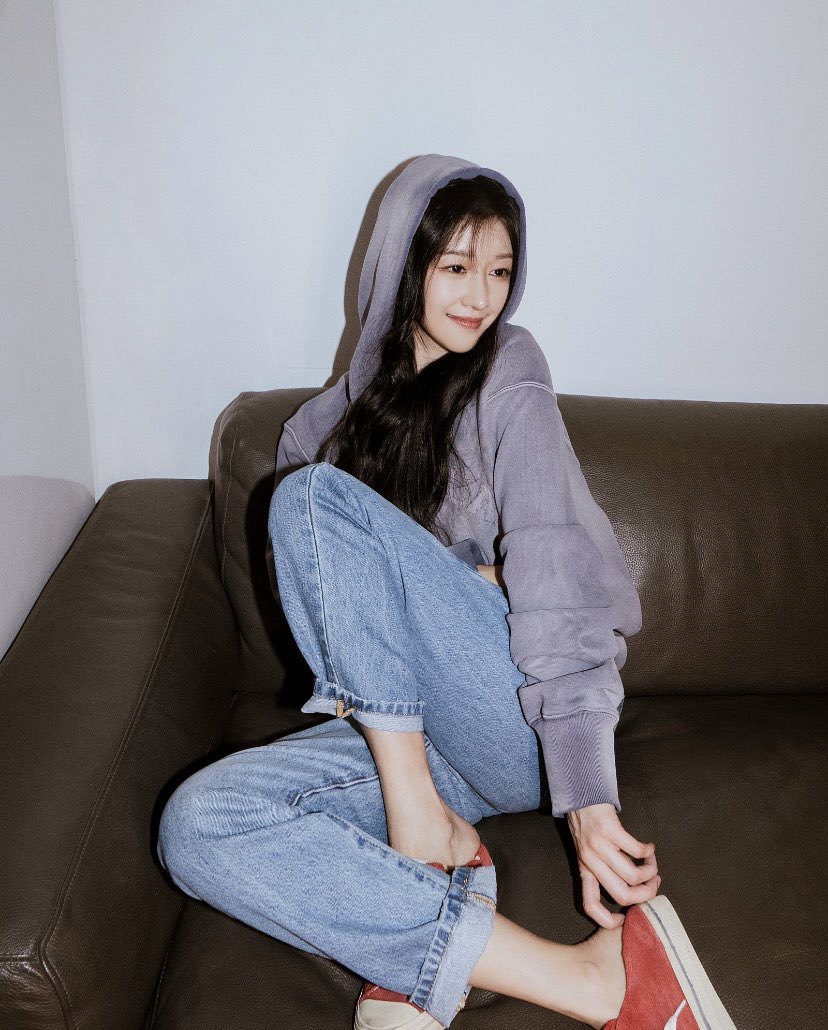 [UPDATE] 240414 — Seo Yea Ji Naver Fancafe update 🧡 “yeyes:) ❤️🥰” #서예지 #SEOYEAJI #徐睿知