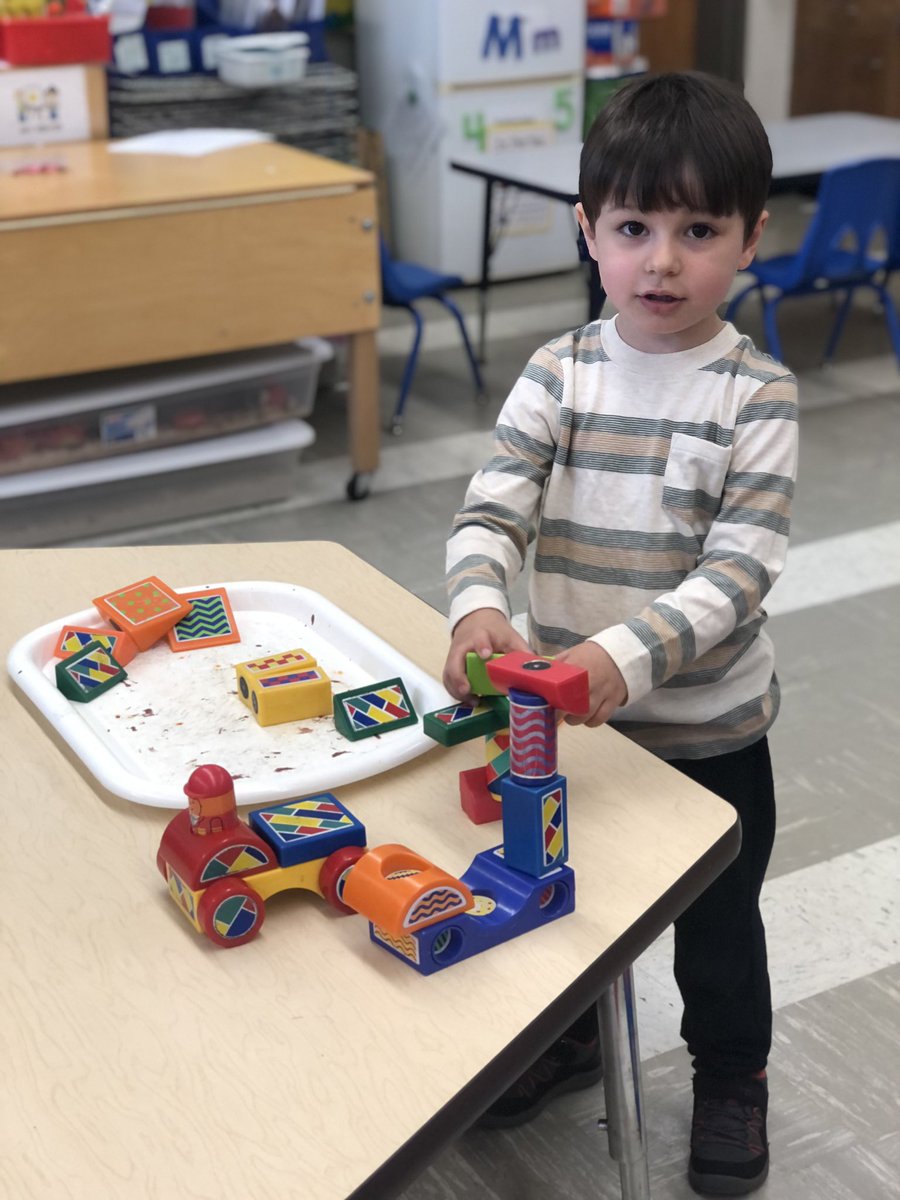 More marvelous M centers… marble painting, Minnie Mouse, mommies and daddies and more magnets!@Dr_BethHoffman #thehopewellway, #HESPeech