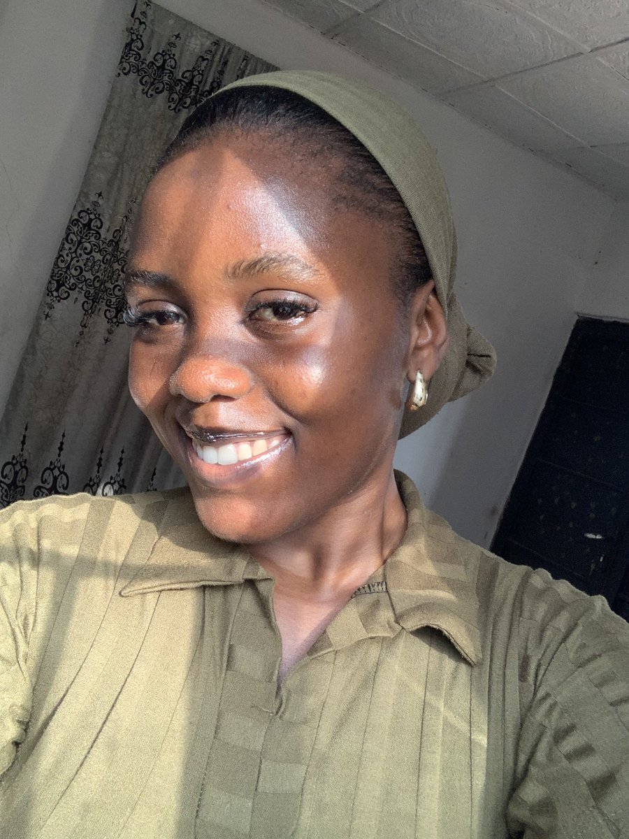 HafsohKehinde's tweet photo. The second frame is my favorite🤩🤭 https://t.co/VtABljhShF