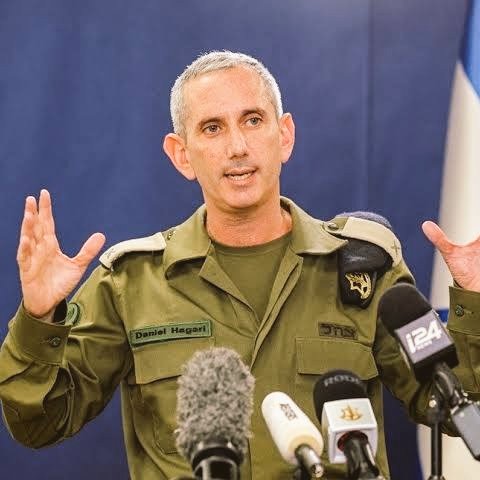SprinterPress's tweet photo. The US, Great Britain, Jordan and France have helped Israel defend against an attack by Iran , the Israel Defense Forces (IDF) and officials said.
IDF spokesman Daniel Hagari said, speaking about France's assistance, that France has very good technology, planes, radars and that they have contributed in patrolling the airspace, adding that he did not have exact details on whether French planes shot down any of the missiles that were launched by Iran, the Times of Israel reports.
Israeli officials said earlier this morning that the United States, Britain and Jordan also helped intercept drones and missiles fired by Iran at Israel overnight.