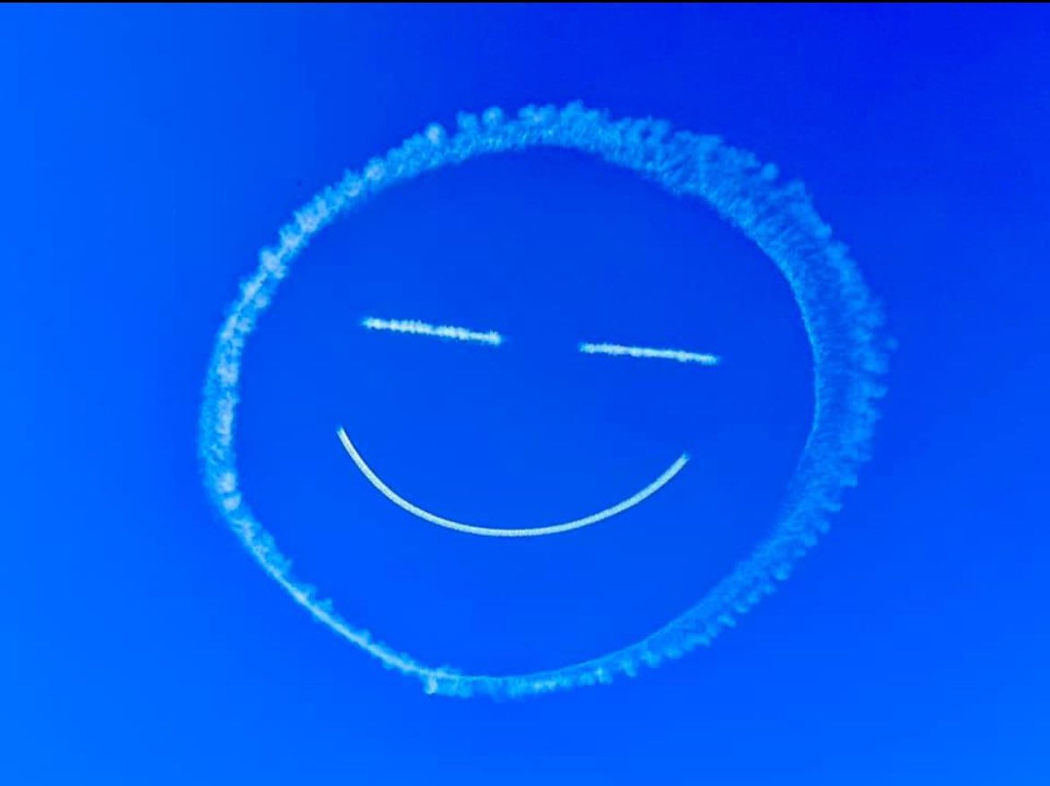 Those #chemtrails pilots know how to have a laugh! #SkyBastards 😂