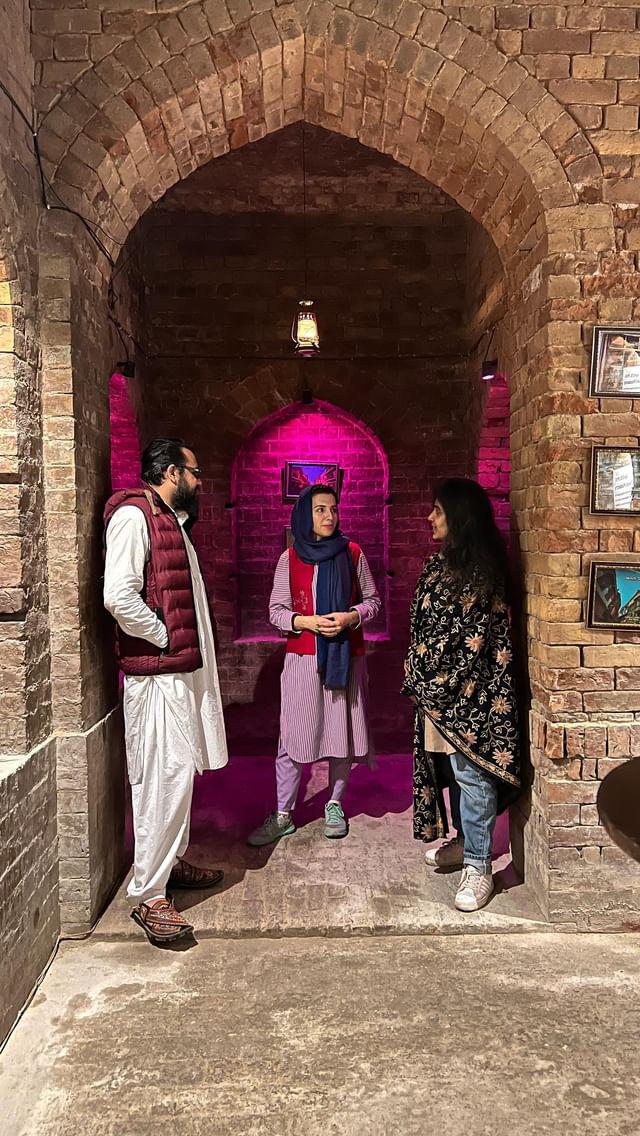 Irshubangash's tweet photo. We decided to enjoy Rainey weather and going into streets of #Peshawar. 

@wagmaferoz &amp; #MahnoorHussain https://t.co/nD2izk4bug
