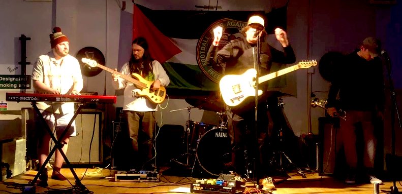 bowen_mel's tweet photo. Big thanks to @LadsLasses for inviting The Original Series on to the bill in Nottingham last night & of course everyone who came to support this @MedicalAidPal fundraiser. ✊ #radiofunk #bangupthegovt https://t.co/LvwWvWa6Fx