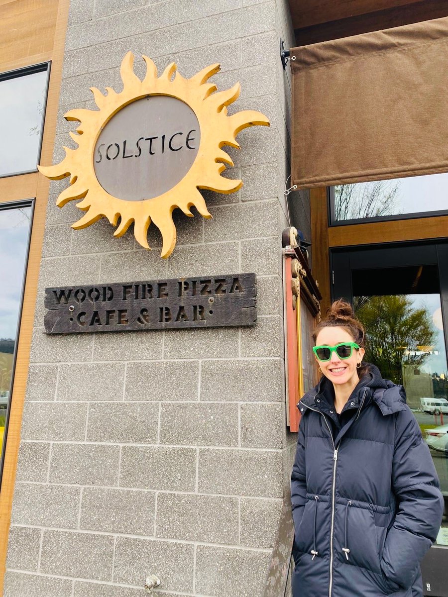 Last day of the trip - found a place with the same name as my novel-in-progress & had the best pizza of my life; must be a sign, right?! #solstice 🍕☀️🙏🏻