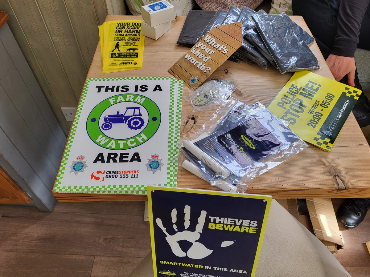 Another day, another crime prevention drop in. This time at Lychgate coffee shop in #Pattingham with PCSO Sian Carter. Here til about 11.30 if you want to come say hello 👋 and see what we have... 😊