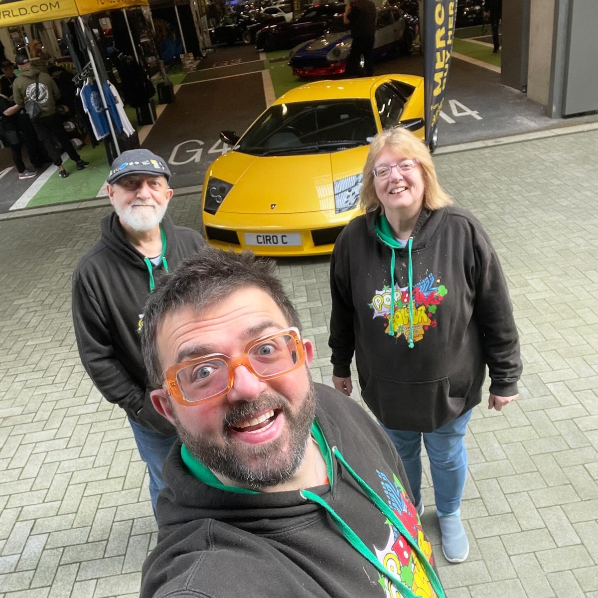 Popbangcolour's tweet image. Day 2 of petrolheadonism.club underground is goooo, come say hi in Green parking of the event, with #Petrolheadonism event mugs, tees, stickers &amp;amp; POPBANGCOLOUR #ContinuousCar merch to purchase! 

Who’s coming today? 🚗🙋🏻‍♂️

#Popbangcolour #PetrolheadonismUnderground