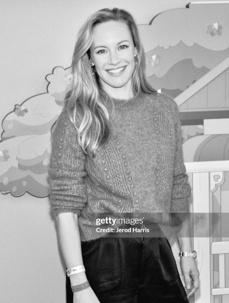 Hello beautiful Sunshine.🥰🌞
#DanielleSavre