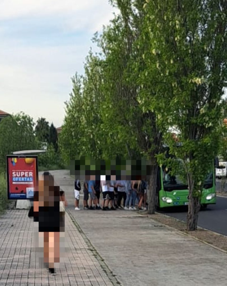 VictoriaCamposR's tweet photo. Que no me digan que no es rentable reducir la frecuencia de las líneas en el Distrito Norte de Cáceres. #busdistritonortecc @Ayto_Caceres https://t.co/zxqV2FMwx9