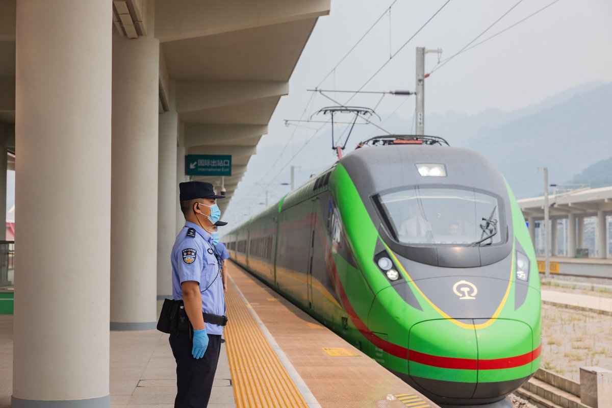 Within the past year, the international service of the China-Laos Railway transported 180,000 cross-border passengers from 87 countries and regions, according to China State Railway Group Co., Ltd. #transport #highspeedtrain #laos #yunnan #flyoverchina