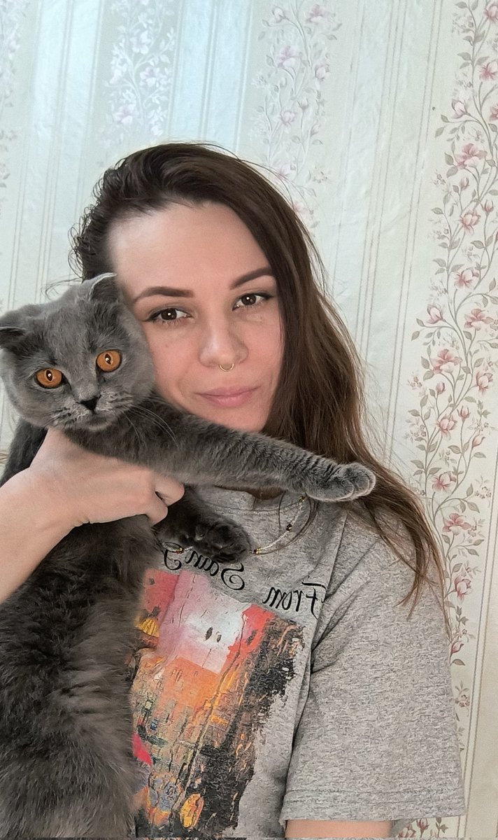 Marysky36's tweet photo. The weekend 🖤 How do you spend your weekends? 😊🌿🍾 https://t.co/uQQWtc5DtJ