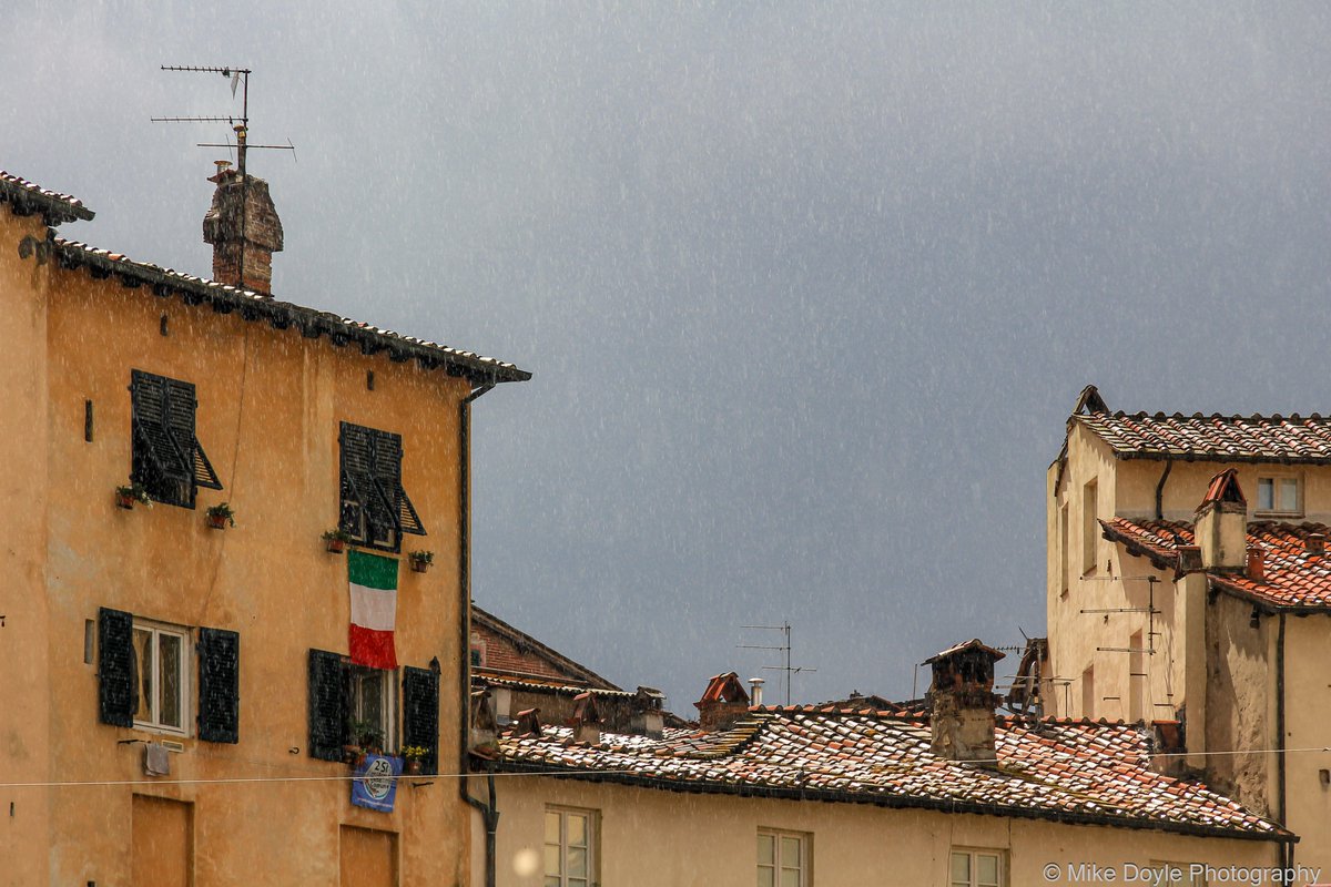 Piazza dell'Anfiteatro rooftops, Lucca, Tuscany.

#Lucca #Tuscany #Toscana #Italy #Italia #landscape #landscapephotography #travel #travelphotography #photo #photography #photooftheday #architecture #architecturephotography #cityphotography