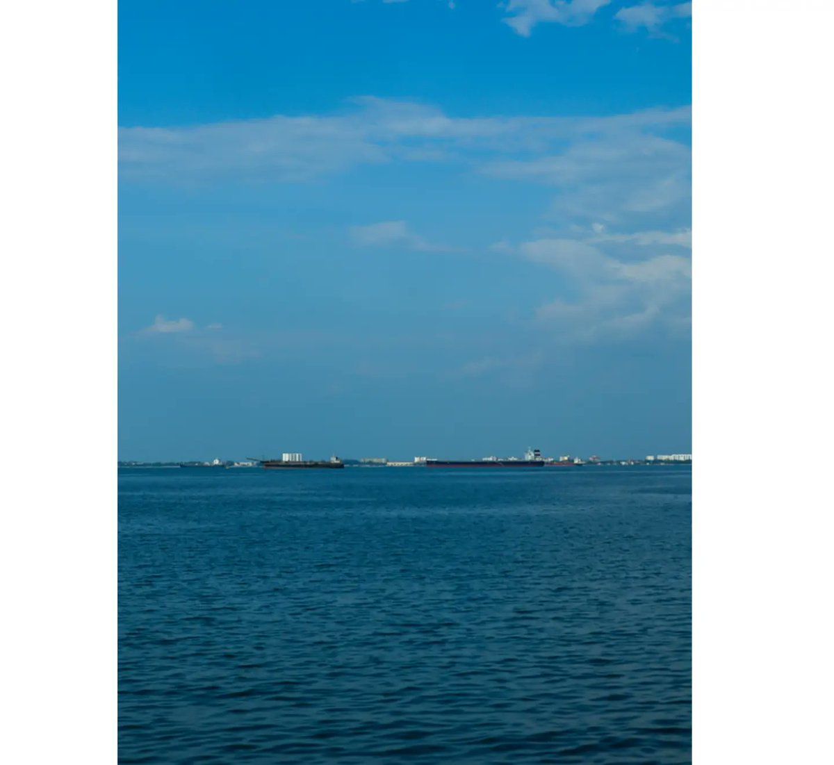 http_me1's tweet photo. cool tone🔵

#PHOTOS #Adobe #Adobelightroom #canon #canonphotography #Blue #SEA https://t.co/p1QmCoQpt7