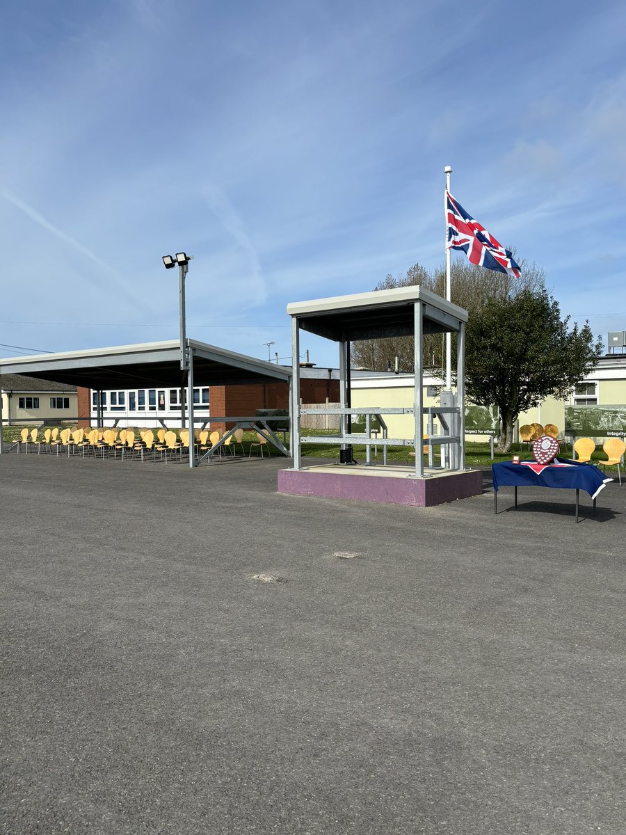 After a week of challenging weather, the sun is shining brightly @AltcarCamp for the Senior Cadets Instructor Course’s pass off parade. Thank you to @ctt_nw for facilitating a brilliant week for 40 @ArmyCadetsUK from across the North West