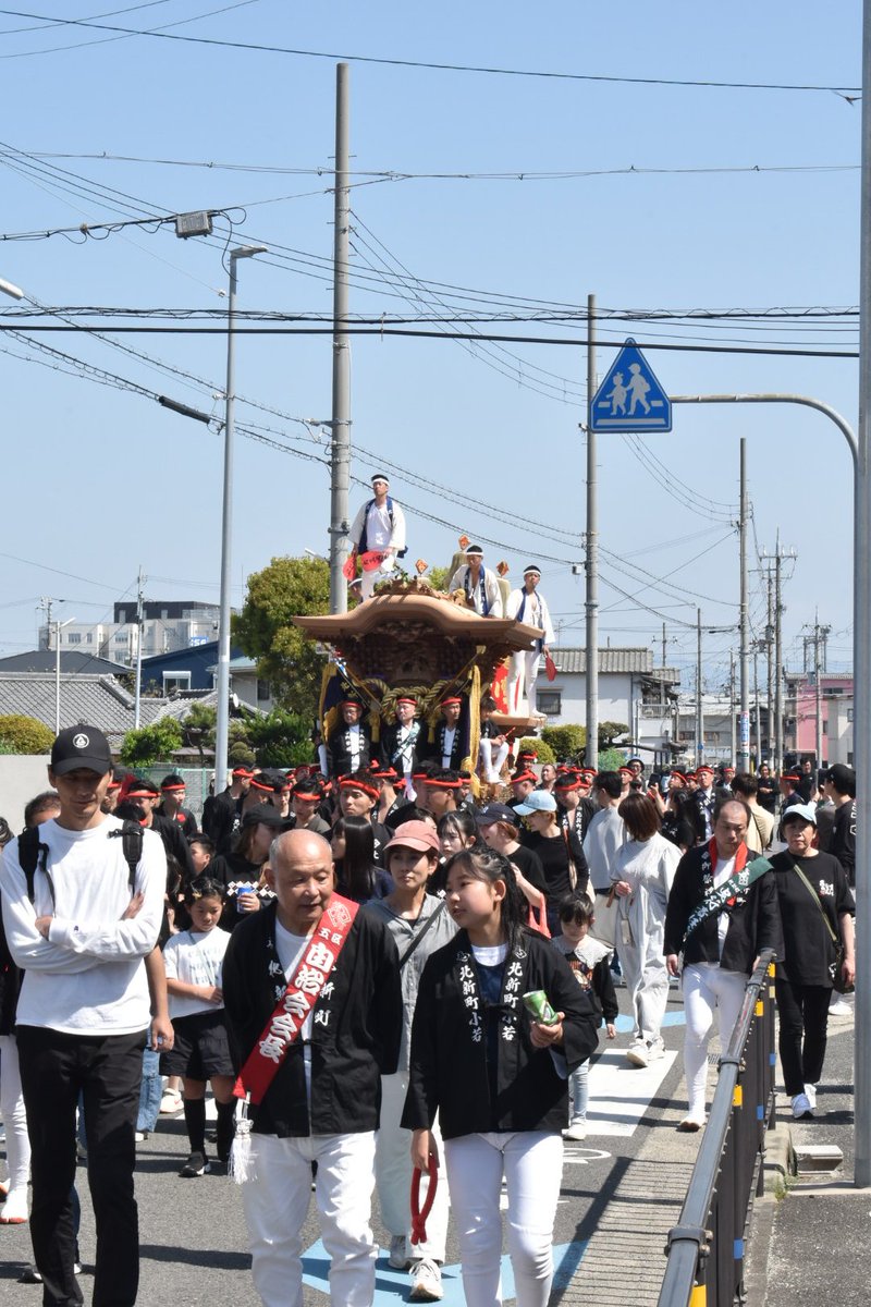 dDyGJpoXBUfZQr1's tweet photo. 高石市　北新町　だんじり
お披露目曳行　その3 https://t.co/h3ZJju4IWA