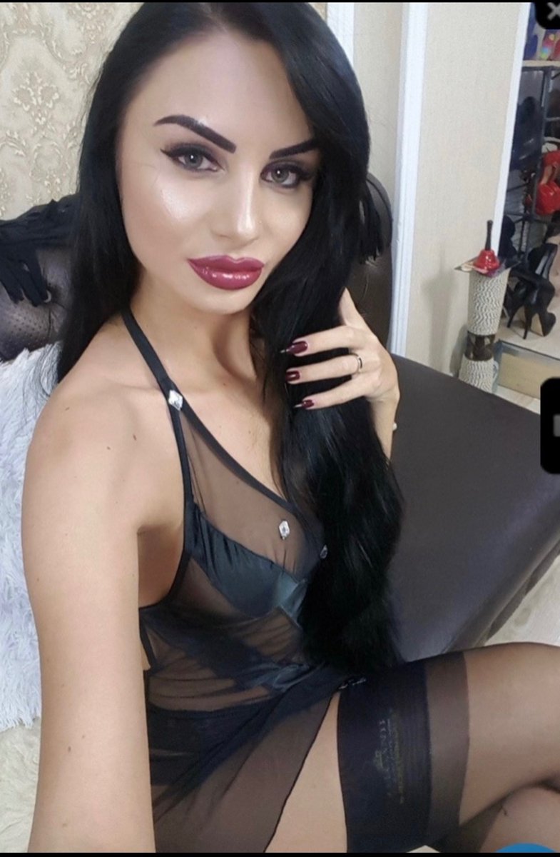 #SundayMorning on @OnlyFans. This is a day of worship. For me that means this living Goddess. To share the impossible Beauty of @Ambra2Hot. Stunning. Breathlessly Gorgeous. Perfect in every sense. Smart, sharp, elegant, classy, the ultimate Alpha. My Owner onlyfans.com/goddessambra