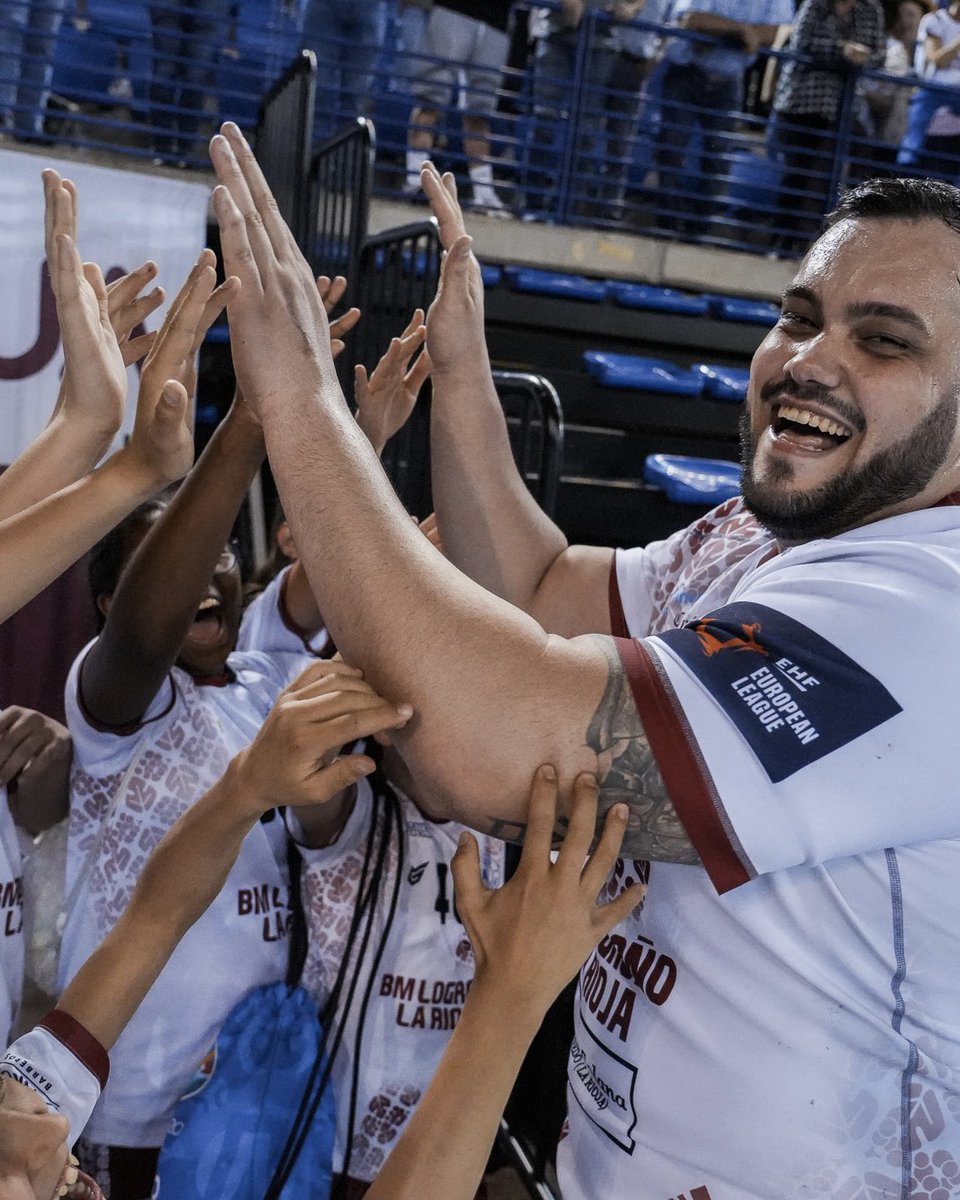 🙏🏽 Confiesa: Eres aficionado de <a href="/ciudadlogronobm/">Dicorpebal Logroño La Rioja</a> y has amanecido con una sonrisa de oreja a oreja😄

⚪️🔴 El equipo franjivino colecciona 5️⃣ victorias seguidas en <a href="/ASOBAL/">ASOBAL</a> para situarse a 1 punto de la tercera plaza que ocupa <a href="/BMGranollers/">BM Granollers</a> 

¡Qué cara está Europa!🔥

📸 LabZero