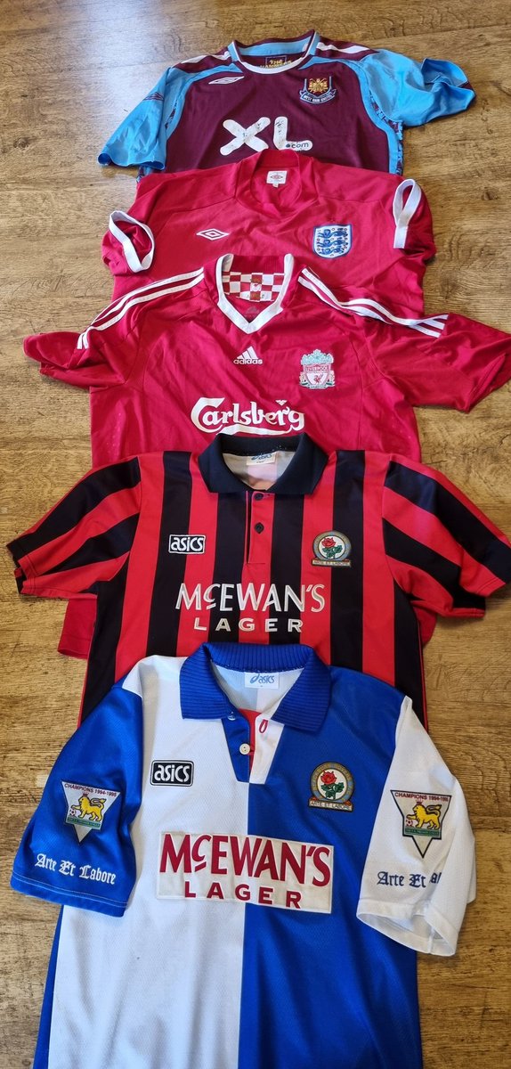 I'll describe today's trip to the car boot as a very GOOD day at the office! Those Blackburn shirts 😍 #carbootfinds
£21 spent!! 🫠