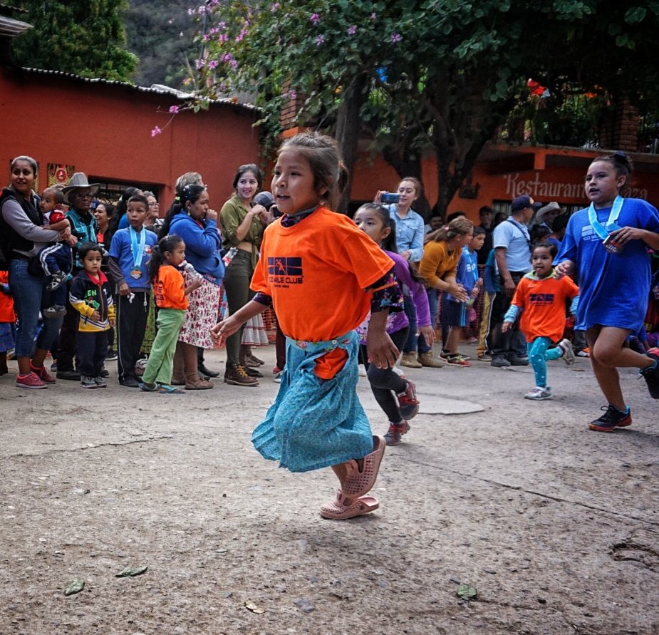 <a href="/LapChallenge/">Graeme B</a> <a href="/runr_uk/">Runr</a> Did a race out in the Copper Canyons a few years back. They had a kids race the day before and the medals were donations from the gringo runners ~ the kids loved picking them out. <a href="/100MileClub/">100 Mile Club®</a> 💙
